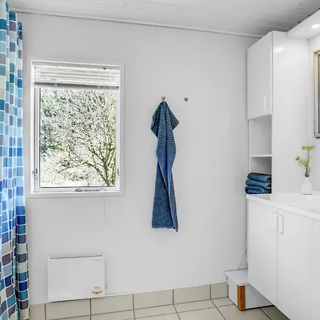Awesome In With Kitchen Holiday home