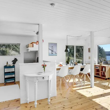 Awesome In With Kitchen Holiday home *