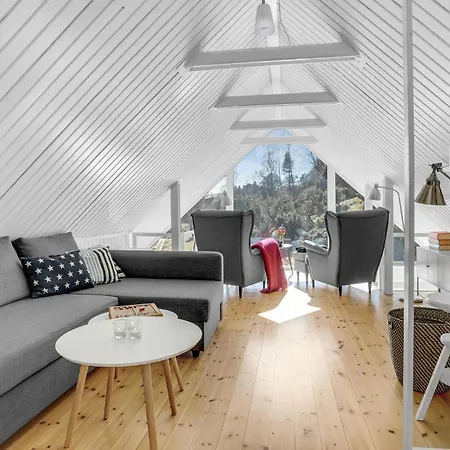 Awesome In With Kitchen Holiday home *